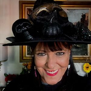 Meet your Posher, Devin